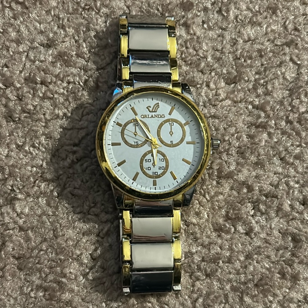 Orlando men’s vintage two tone stainless steel watch one size measurements shown